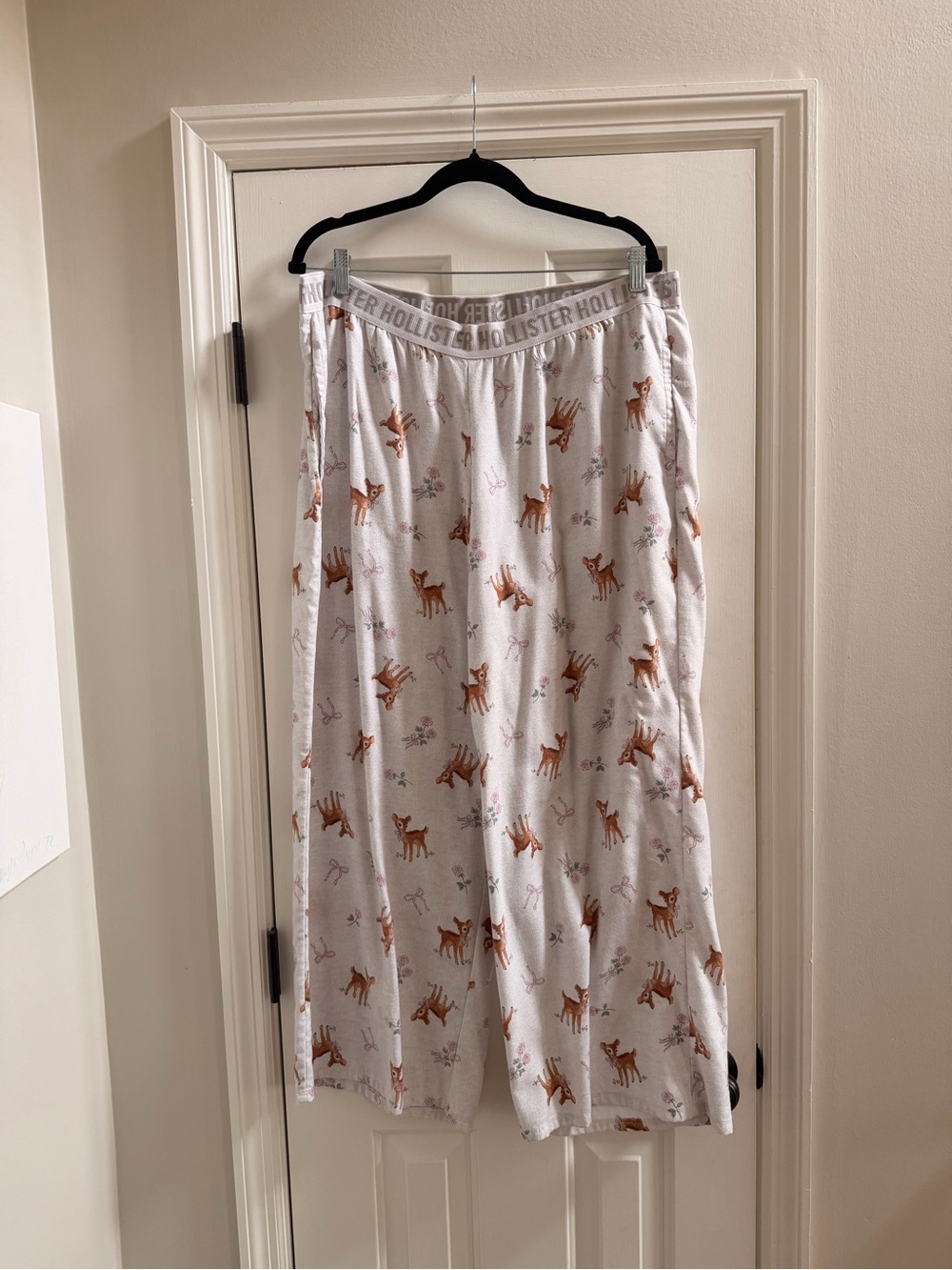 Hollister Grey Deer-Print Lounge Pants